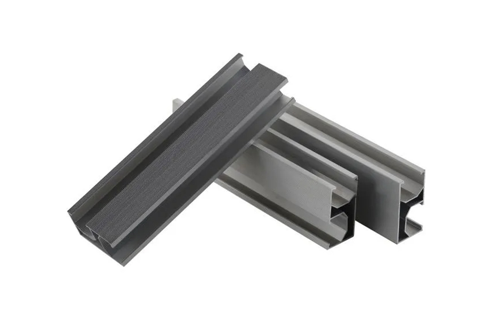 Roof-Mounted vs Ground-Mounted Solar Mounting Systems: Pros, Cons, and Best Use Cases