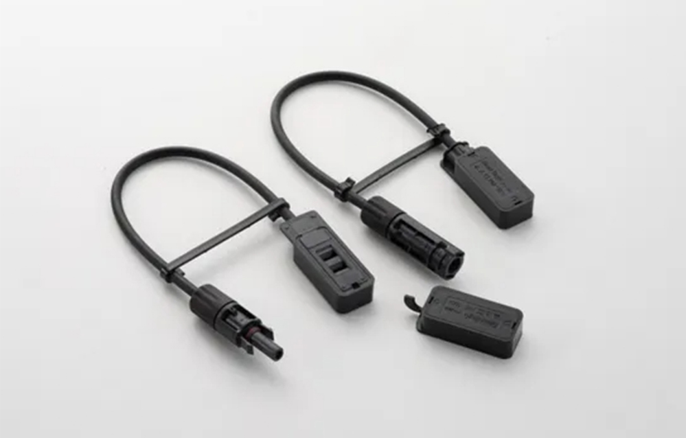 High Temperature Resistant Flame Retardant Photovoltaic Junction Box with Dual Diode Protection
