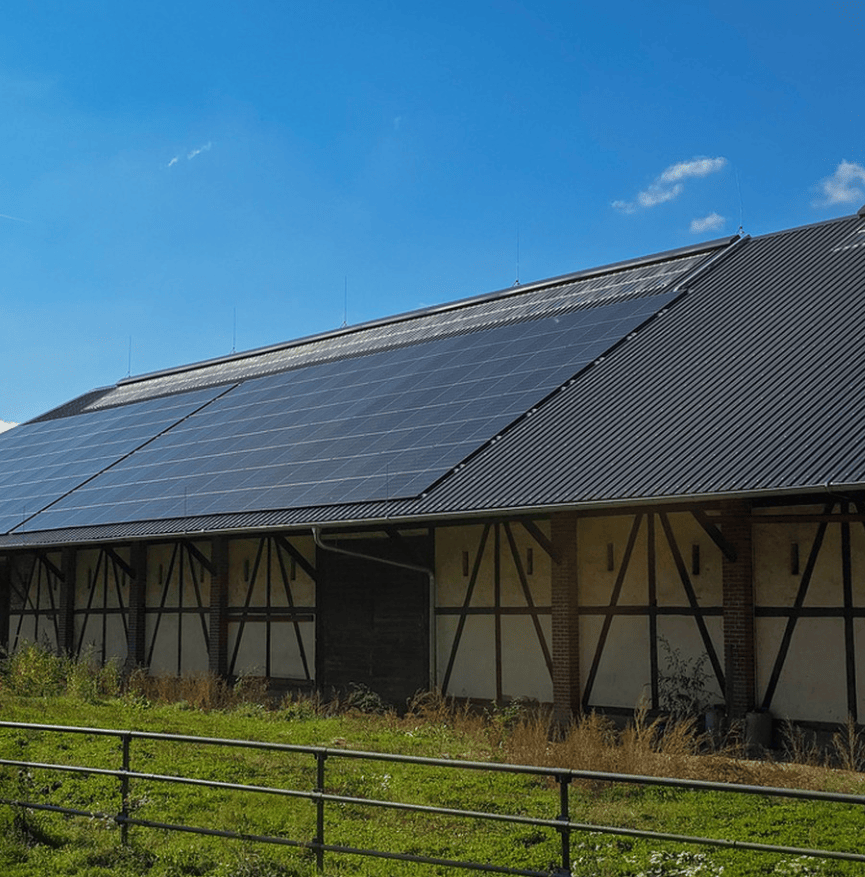 User-Friendly Solar Mounting System for Efficient Roof Installations