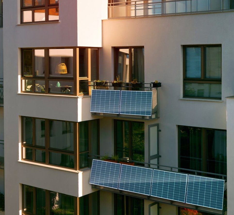 Solar Balcony Mounting System for Efficient Space Utilization